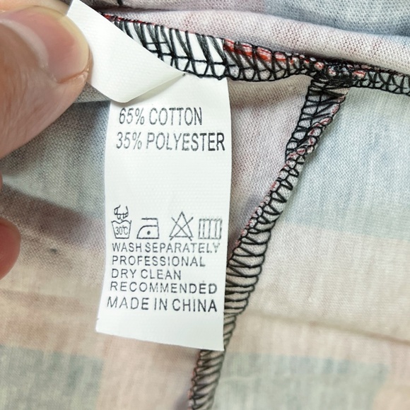 Christmas Pajamas Onesie Buffalo Plaid Large - Picture 9 of 9